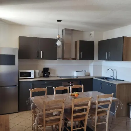 Le Du Val Apartmán *